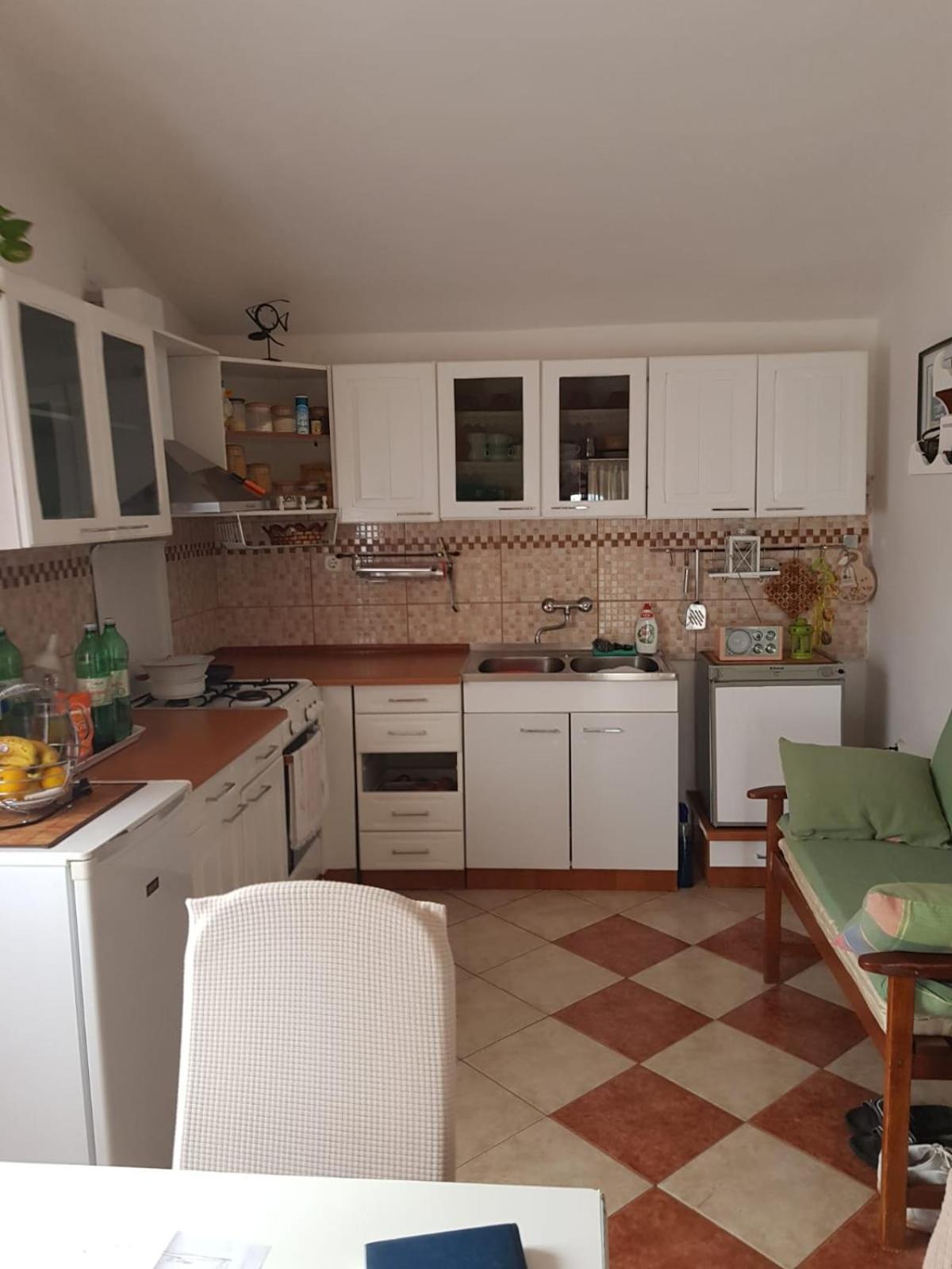 Holiday Home Nada サリ エクステリア 写真