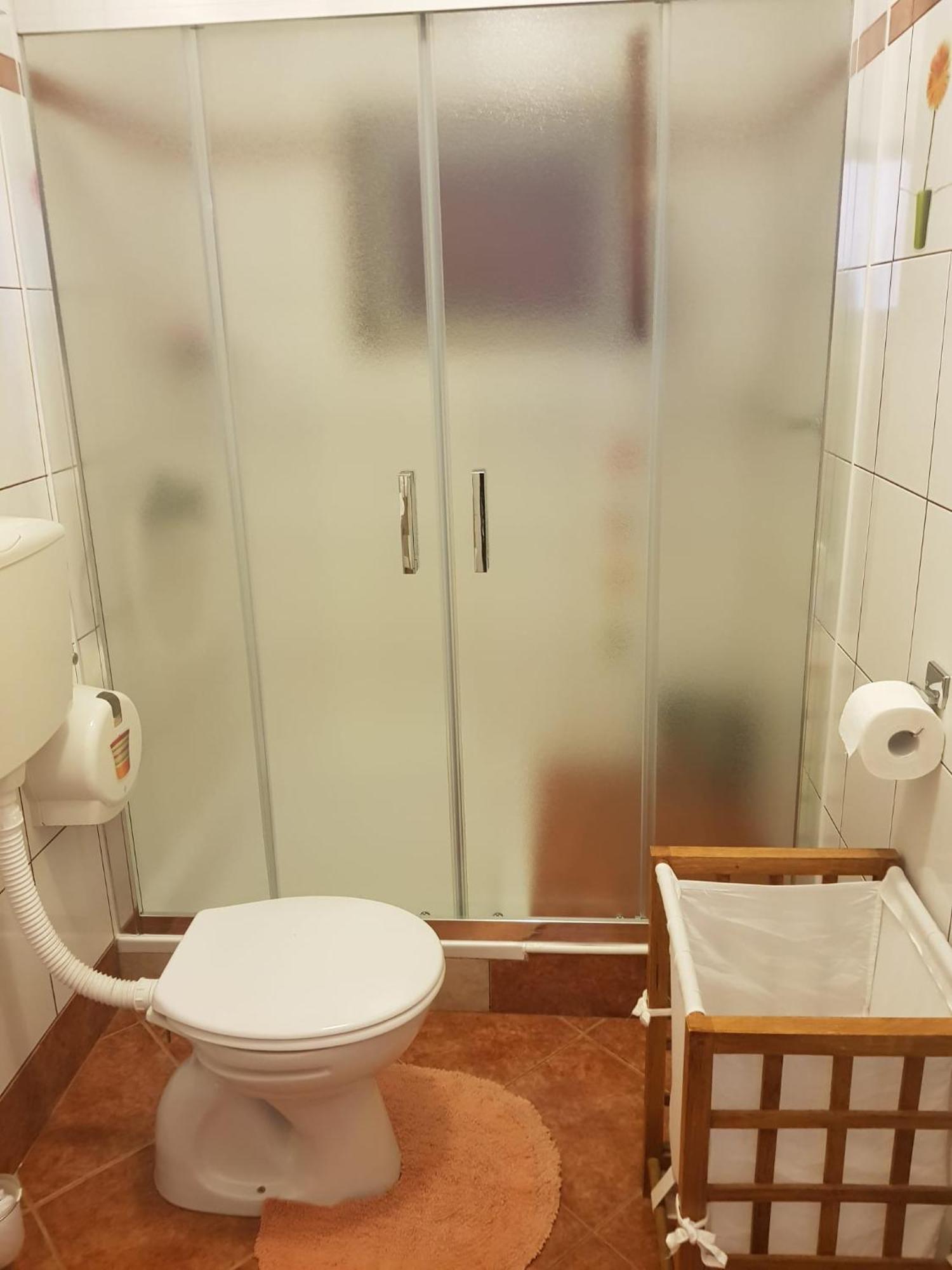 Holiday Home Nada サリ エクステリア 写真