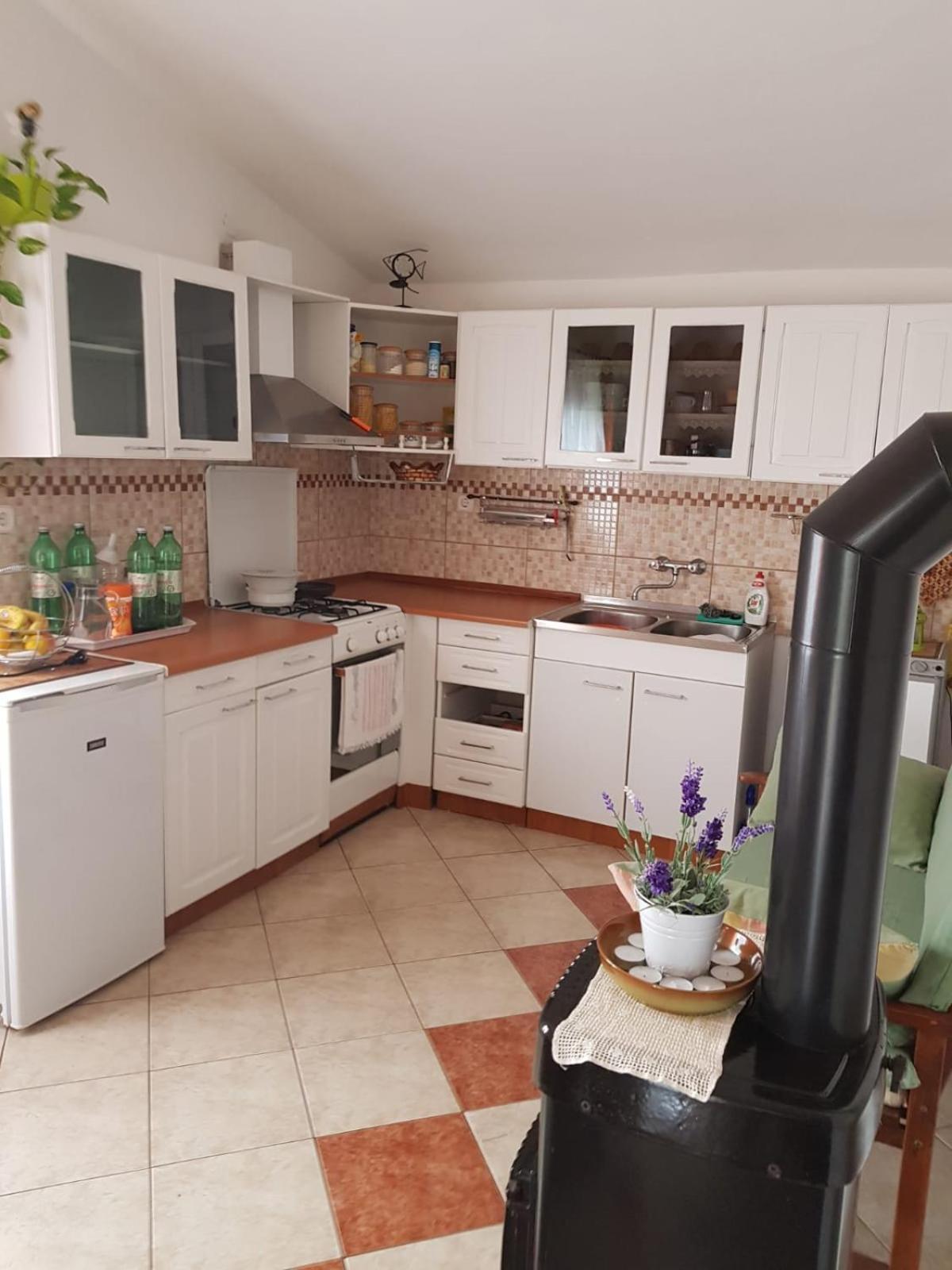 Holiday Home Nada サリ エクステリア 写真